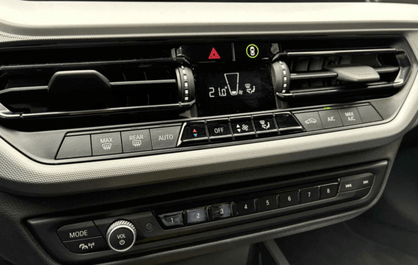 bmw-serie-1-f40-116ia-109ch-business-design-dkg7 - 977054713