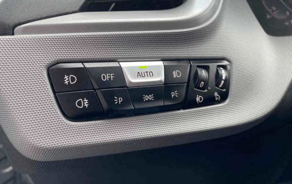 bmw-serie-1-f40-116ia-109ch-business-design-dkg7 - 977074713