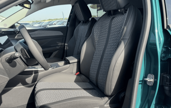 peugeot-308-1-5-bluehdi-130ch-s-s-allure-eat8 - 978384713