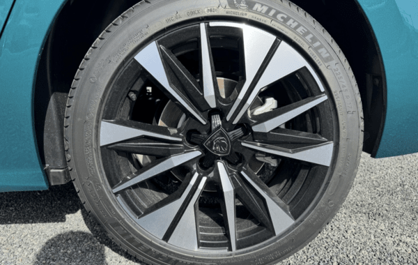 peugeot-308-1-5-bluehdi-130ch-s-s-allure-eat8 - 978384713