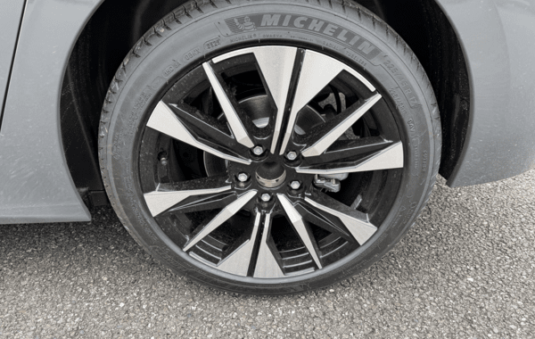 peugeot-308-1-5-bluehdi-130ch-s-s-allure-eat8 - 978414713