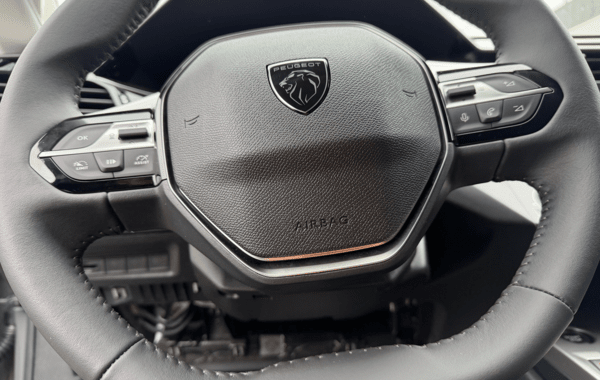 peugeot-308-1-5-bluehdi-130ch-s-s-allure-eat8 - 978414713