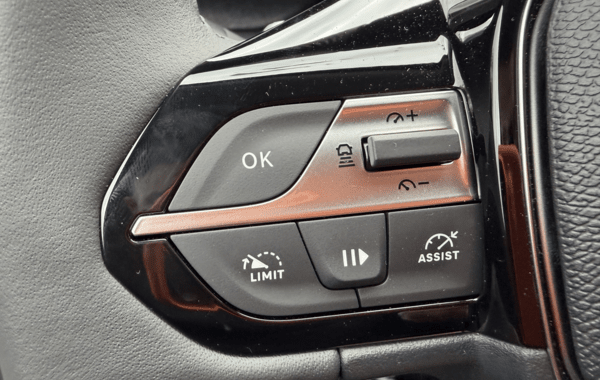 peugeot-308-1-5-bluehdi-130ch-s-s-allure-eat8 - 978414713