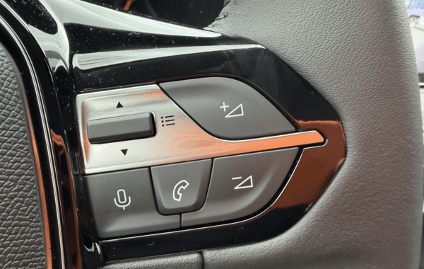 peugeot-308-1-5-bluehdi-130ch-s-s-allure-eat8 - 978414713