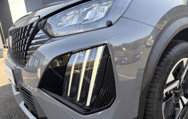 peugeot-2008-1-2-puretech-130ch-s-s-allure-eat8 - 978684713