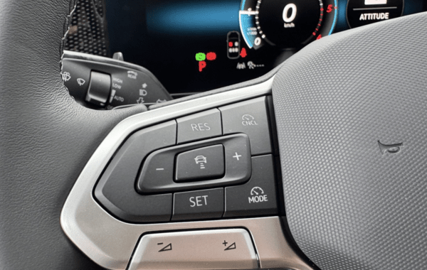 volkswagen-tiguan-2-0-tdi-150ch-life-dsg7 - 979014713