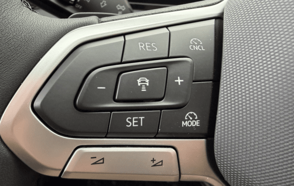 volkswagen-tiguan-2-0-tdi-150ch-life-dsg7 - 979034713
