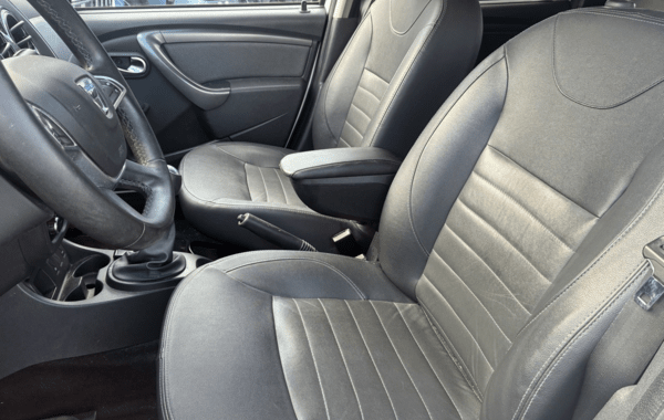 dacia-duster-1-5-dci-110ch-black-touch-2017-4x2 - 979554713