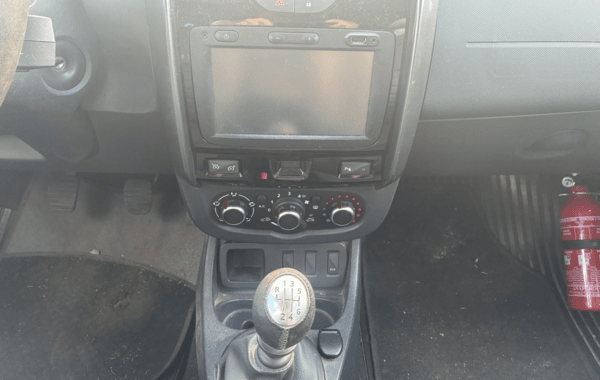 dacia-duster-1-5-dci-110ch-black-touch-2017-4x2 - 979554713