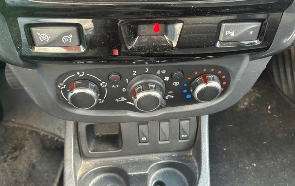 dacia-duster-1-5-dci-110ch-black-touch-2017-4x2 - 979554713