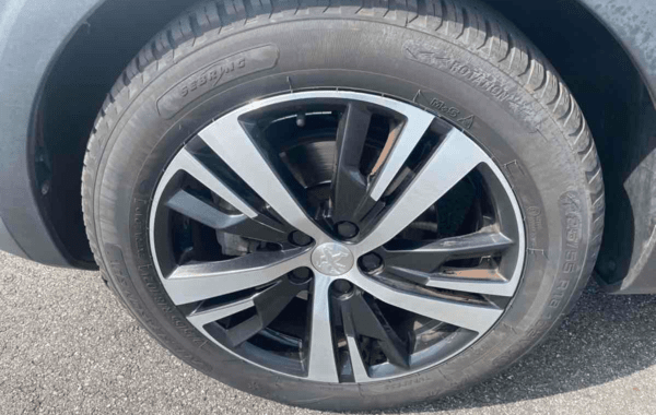 peugeot-3008-1-5-bluehdi-130ch-e6-c-allure-business-s-s-eat8 - 979674713