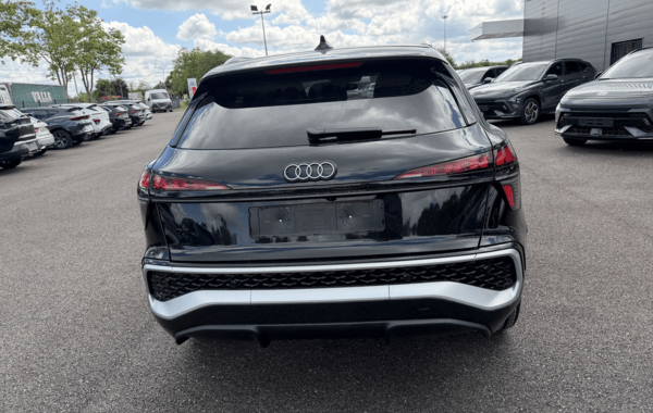 audi-q3-1-5-tfsi-150ch-hybride-s-line-s-tronic-7 - 979884713