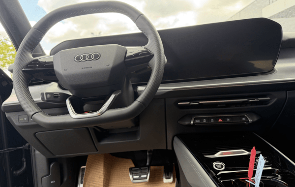 audi-q3-1-5-tfsi-150ch-hybride-s-line-s-tronic-7 - 979884713