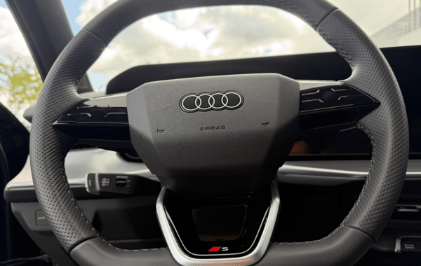 audi-q3-1-5-tfsi-150ch-hybride-s-line-s-tronic-7 - 979884713