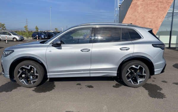 volkswagen-tiguan-2-0-tdi-150ch-r-line-dsg7 - 979944713