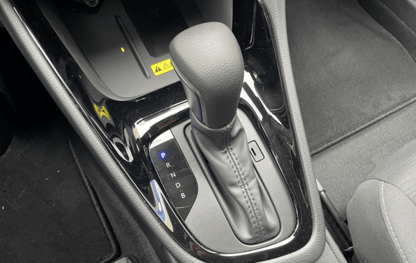 toyota-yaris-116h-design-5p-my25 - 980104713