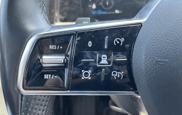 renault-megane-v-e-tech-electric-ev60-220ch-techno-super-charge-c - 980294713