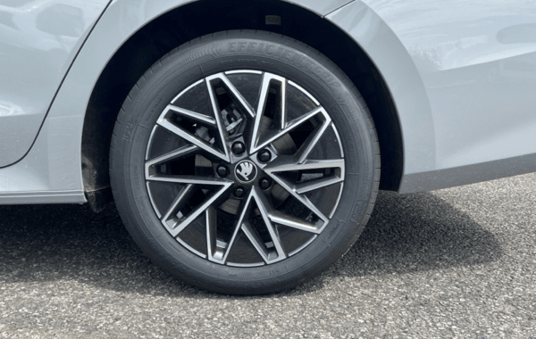 skoda-octavia-combi-2-0-tdi-scr-150ch-selection-dsg7 - 980654713