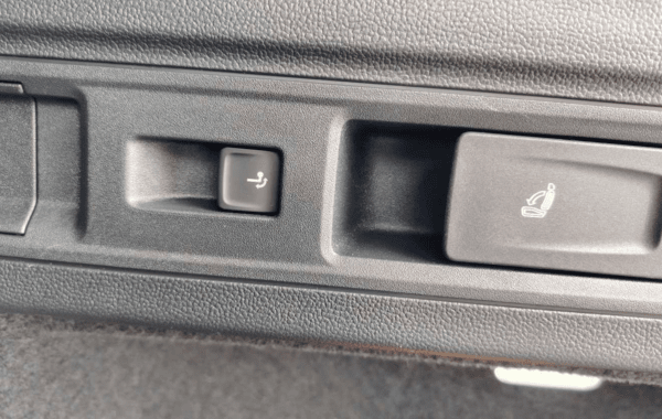 volkswagen-passat-sw-2-0-tdi-evo-150ch-elegance-dsg7 - 982614713