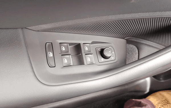volkswagen-passat-sw-2-0-tdi-evo-150ch-elegance-dsg7 - 982624713