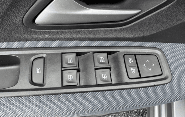 dacia-sandero-1-0-tce-110ch-stepway-expression-25 - 982734713