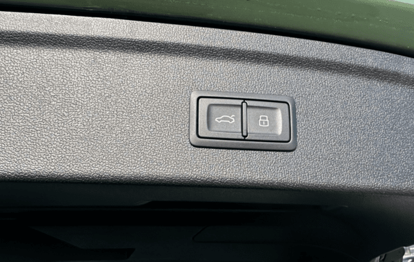 audi-a3-sportback-2-0-tdi-150ch-s-line-s-tronic-7 - 982844713
