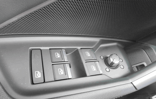 audi-a3-sportback-2-0-tdi-150ch-s-line-s-tronic-7 - 982854713