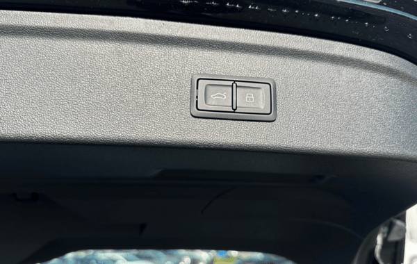 audi-a3-sportback-2-0-tdi-150ch-s-line-s-tronic-7 - 982864713