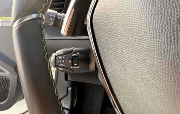peugeot-2008-1-5-bluehdi-130ch-s-s-gt-eat8 - 983864713
