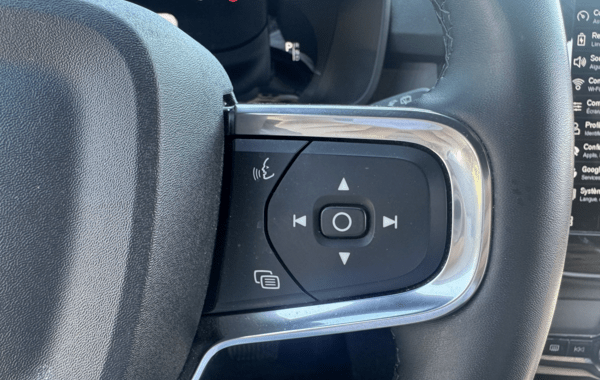 volvo-xc40-recharge-238ch-plus - 984234713