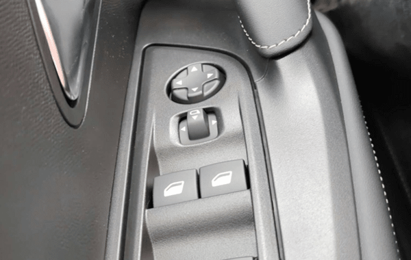 peugeot-2008-1-2-hybrid-145ch-gt-e-dcs6 - 985534713