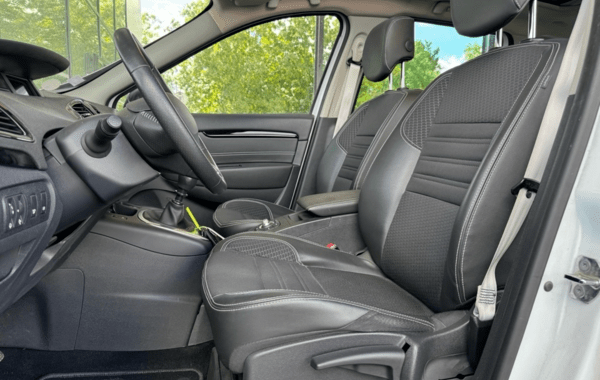 renault-scenic-iii-1-6-dci-130ch-energy-bose-eco2-2015 - 985774713
