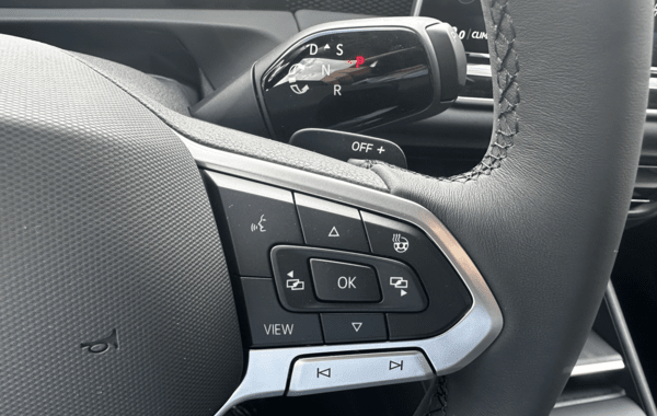 volkswagen-tiguan-1-5-etsi-131ch-life-dsg7 - 985874713
