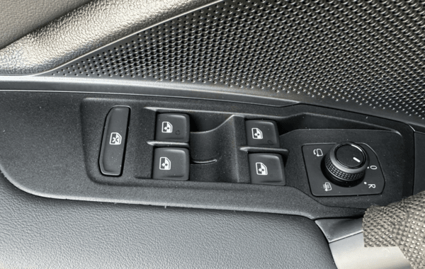 volkswagen-tiguan-1-5-etsi-131ch-life-dsg7 - 985904713