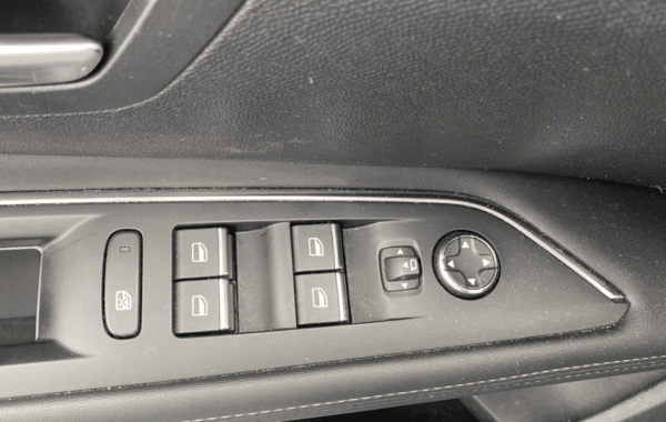 peugeot-3008-1-5-bluehdi-130ch-s-s-gt-eat8 - 986094713