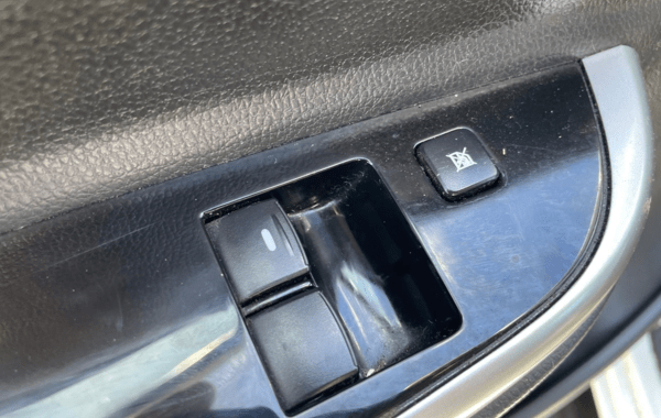 mitsubishi-l200-2-2-di-d-150ch-club-cab-evap-isc-intense - 986244713