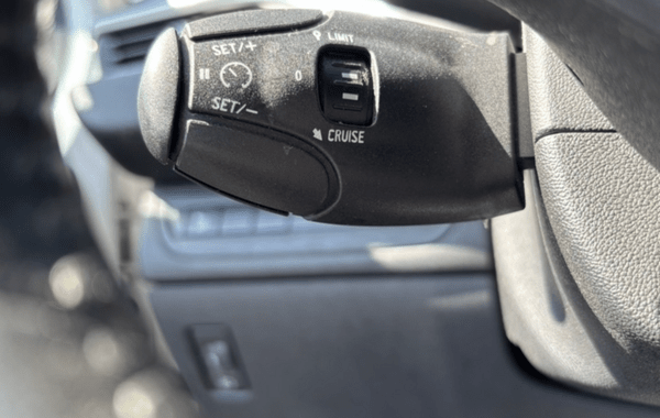 peugeot-208-1-6-bluehdi-100ch-style-5p - 986974713