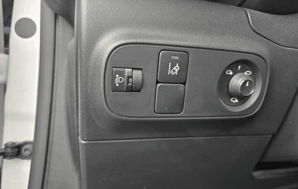 citroen-c3-ste-1-2-puretech-83ch-s-s-feel-nav - 987024713