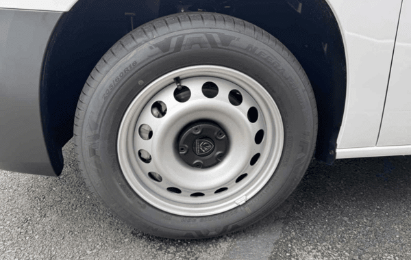 peugeot-partner-xl-diesel-130ch-automatique - 988544713