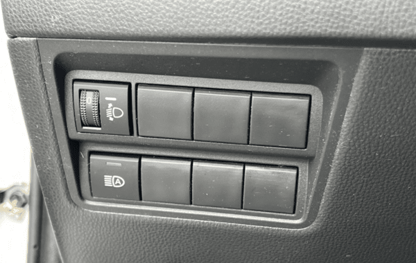 toyota-yaris-116h-design-5p-my22 - 992414713