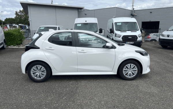 toyota-yaris-116h-design-5p-my22 - 992414713