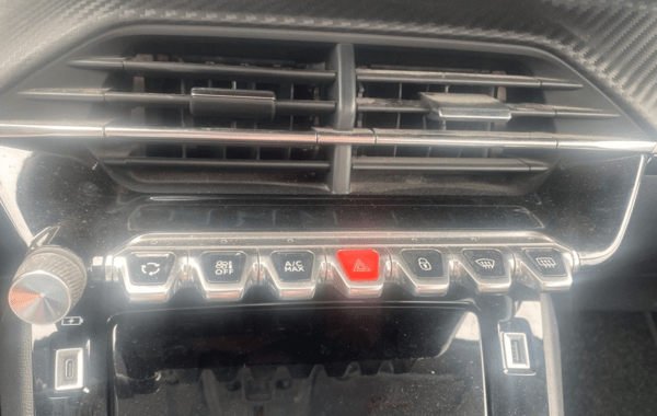 peugeot-208-e-208-136ch-allure - 992694713