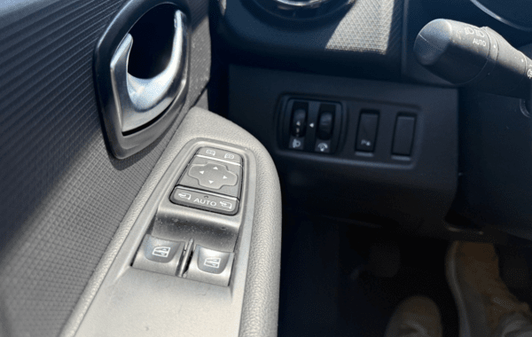 renault-clio-iv-0-9-tce-90ch-energy-limited-5p - 994084713