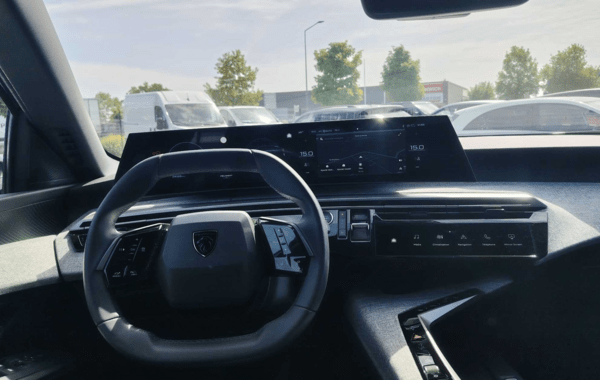 peugeot-3008-1-2-hybrid-136ch-allure-e-dcs6 - 994304713