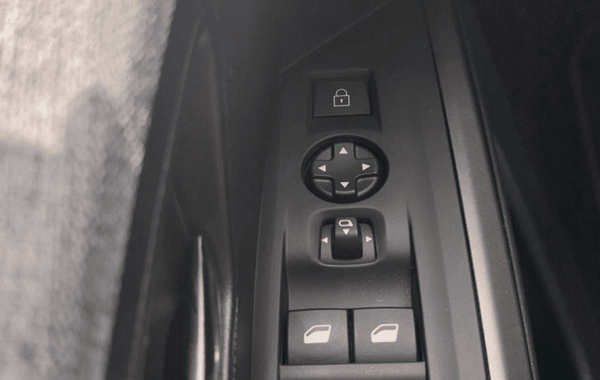 peugeot-3008-1-2-hybrid-136ch-allure-e-dcs6 - 994304713