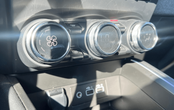 renault-clio-v-1-0-tce-90ch-techno-25 - 996474713
