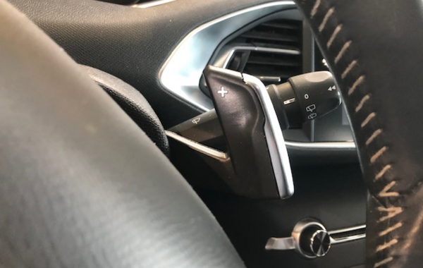 peugeot-308-1-2-puretech-130ch-e6-3-s-s-allure-eat8 - 56668575