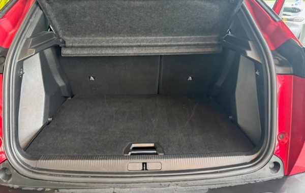 peugeot-2008-1-2-puretech-130ch-s-s-allure-eat8 - 57788575