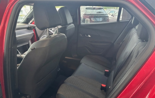 peugeot-2008-1-2-puretech-130ch-s-s-allure-eat8 - 57788575