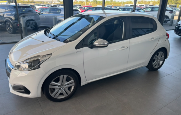 peugeot-208-1-2-puretech-82ch-style-5p - 57958575